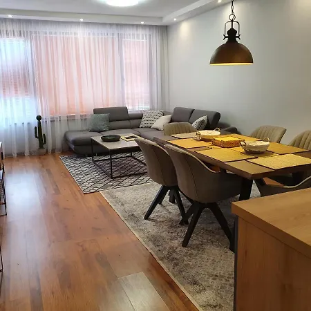 Monteverde Lift 아파트
